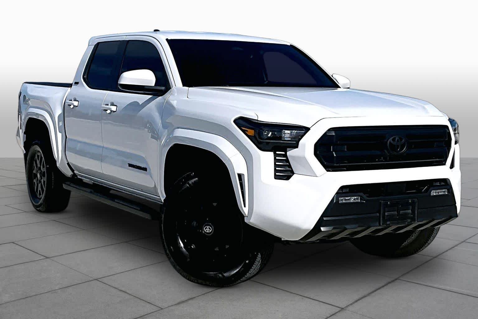 Used 2024 Ice Cap Toyota SR5 image 2