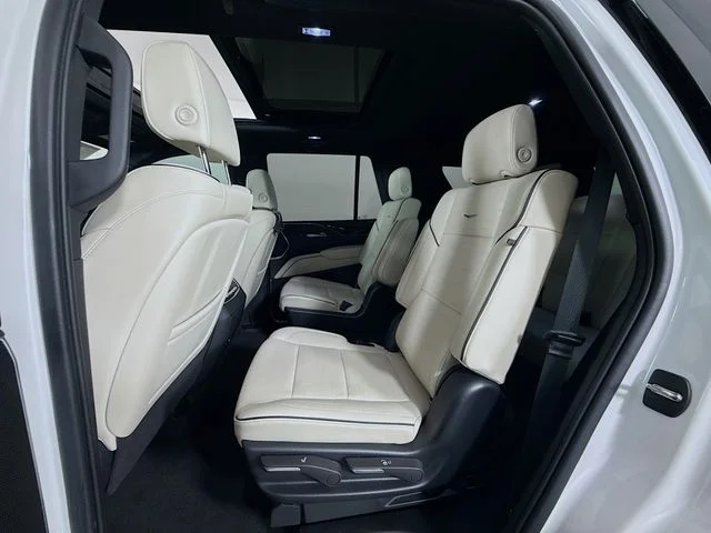 Used 2022 White Cadillac Sport image 24