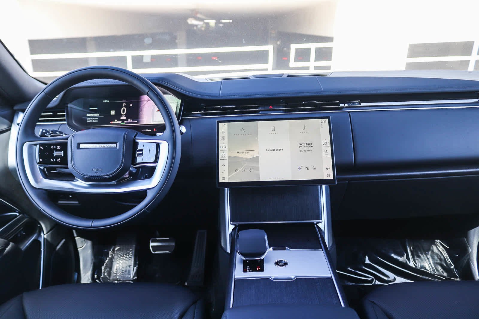 New 2026 Fuji White Land Rover SE image 11