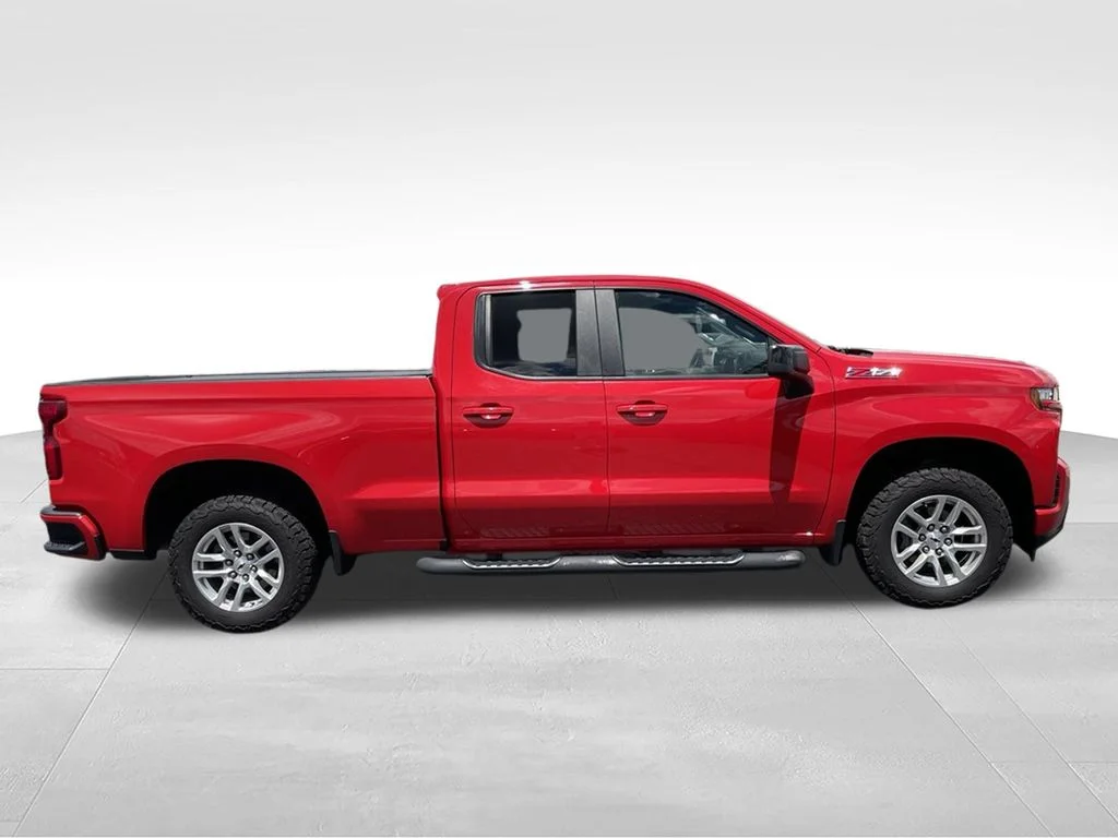 Used 2020 Red Chevrolet RST image 24