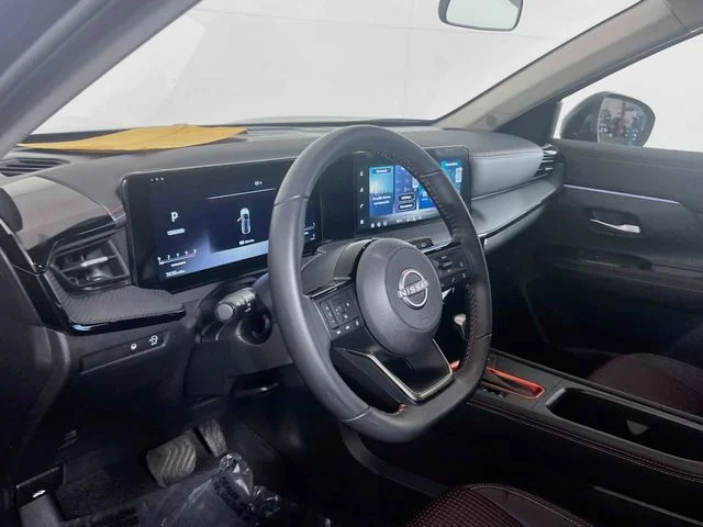 Used 2026 Super Black Nissan SR image 9