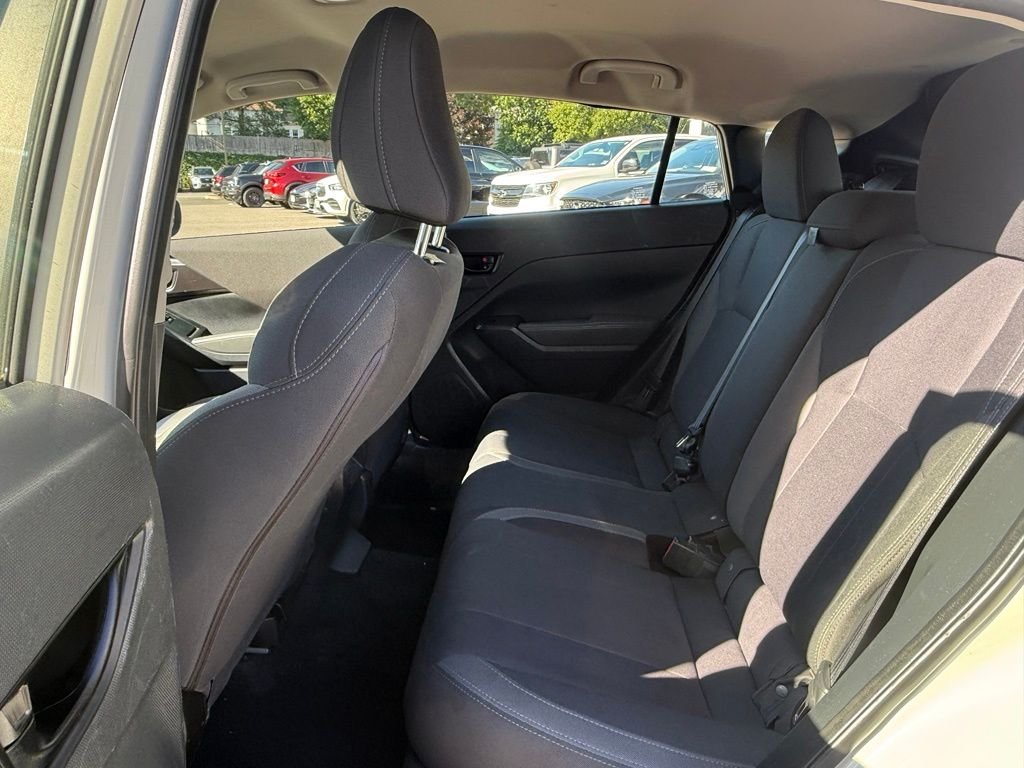 Used 2024 White Subaru Base image 22