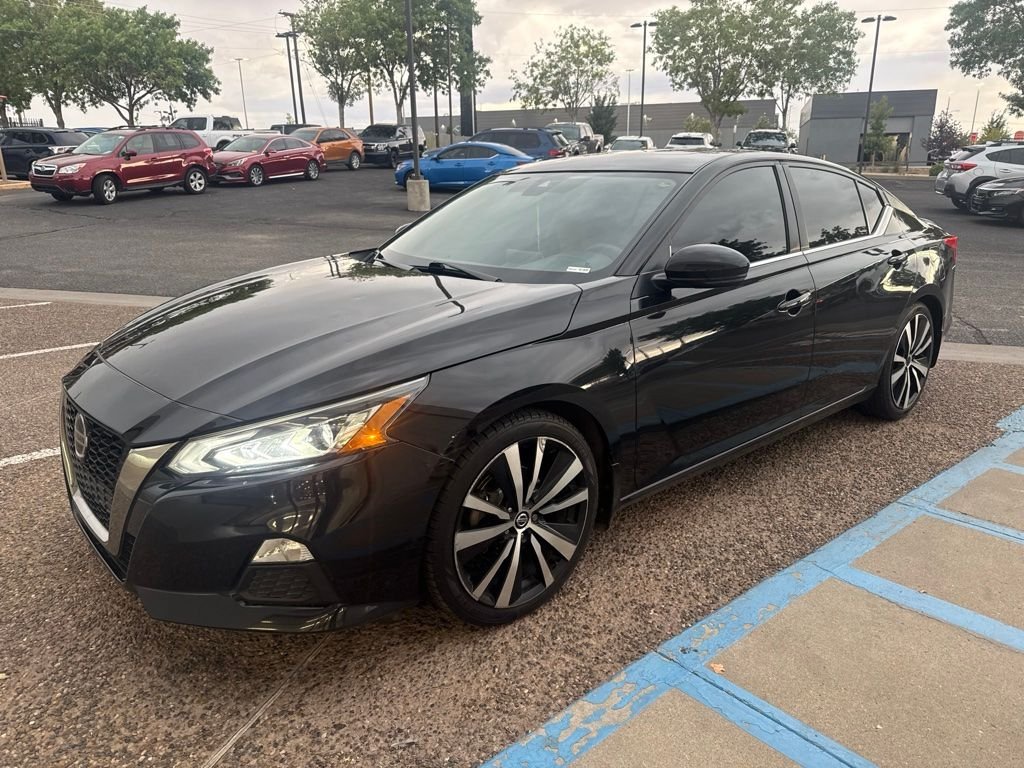 Used 2020 Black Nissan 2.5 SR image 1