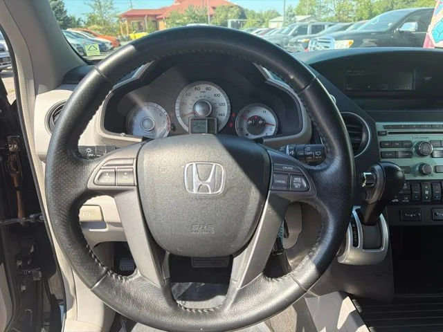 Used 2009 Black Honda EX-L image 10