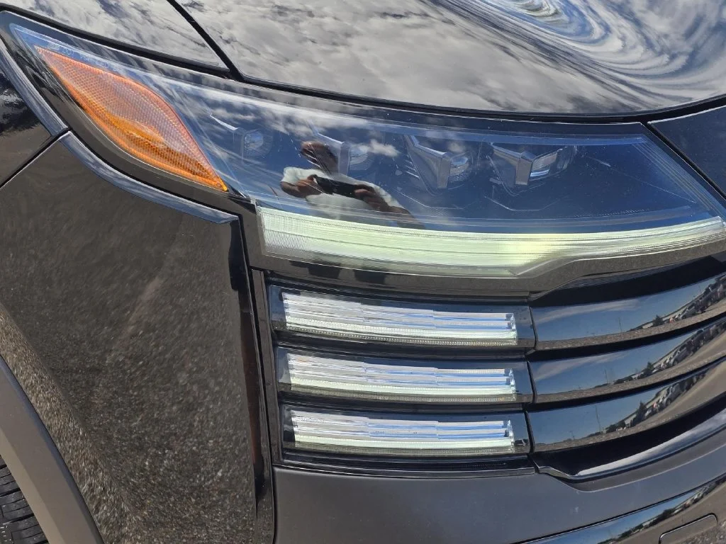 Used 2026 Black Nissan SR image 4