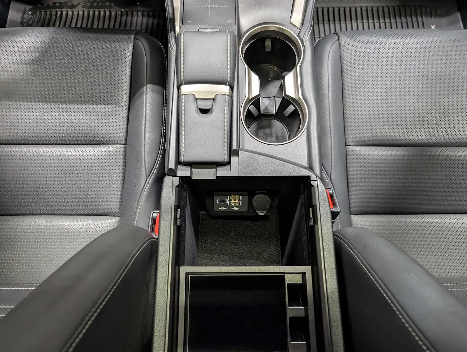 Used 2021 Atomic Silver Lexus  image 21