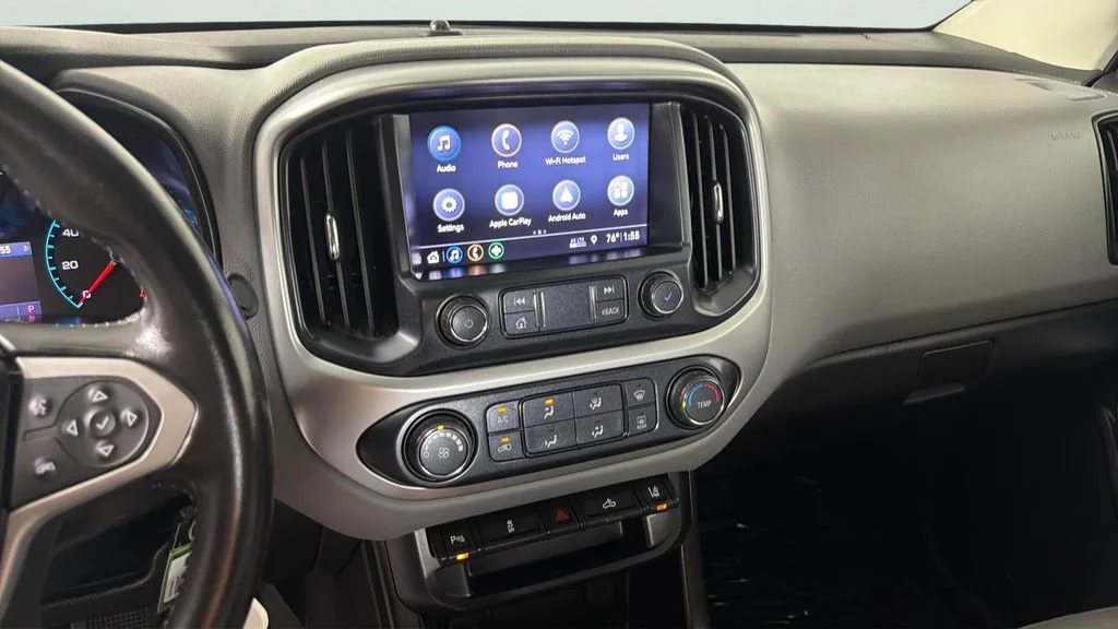 Used 2019 SHADOW GRAY METALLIC Chevrolet 2WD LT image 22
