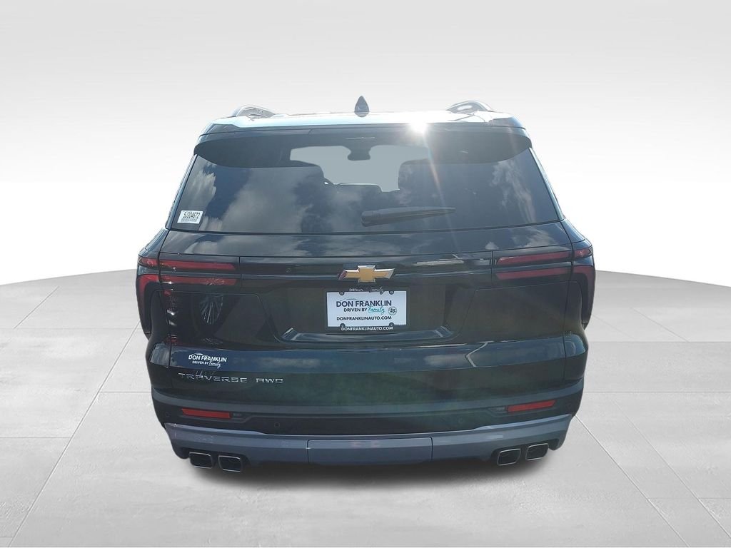 Used 2025 Black Chevrolet LT image 4