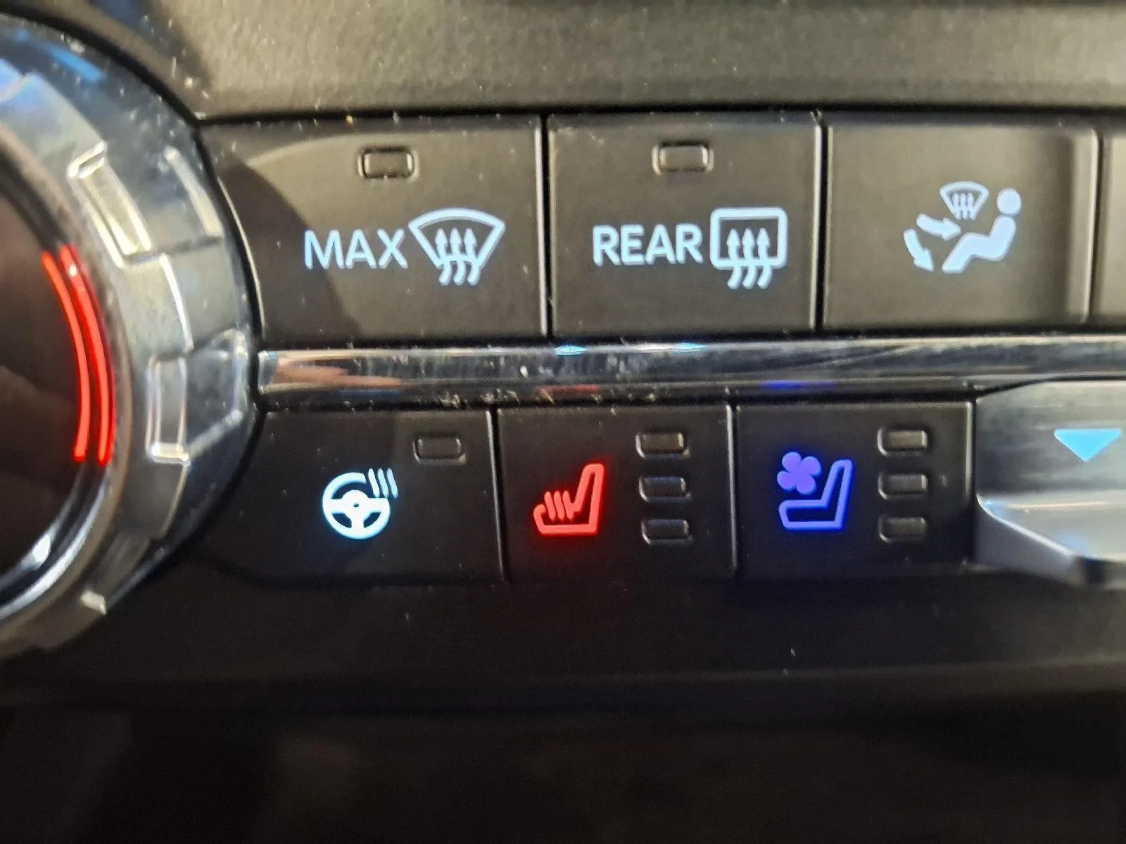 Used 2024 Agate Black Ford LARIAT image 35