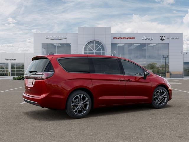 New 2026 Red Hot Pearl-Coat Exterior Paint Chrysler Select image 70