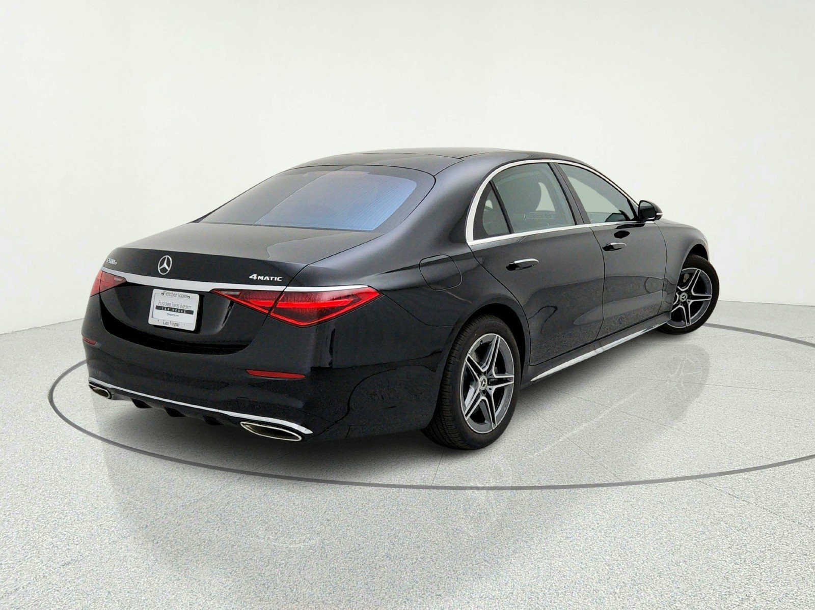 2026 Mercedes-Benz S-Class S 580e - Photo 9
