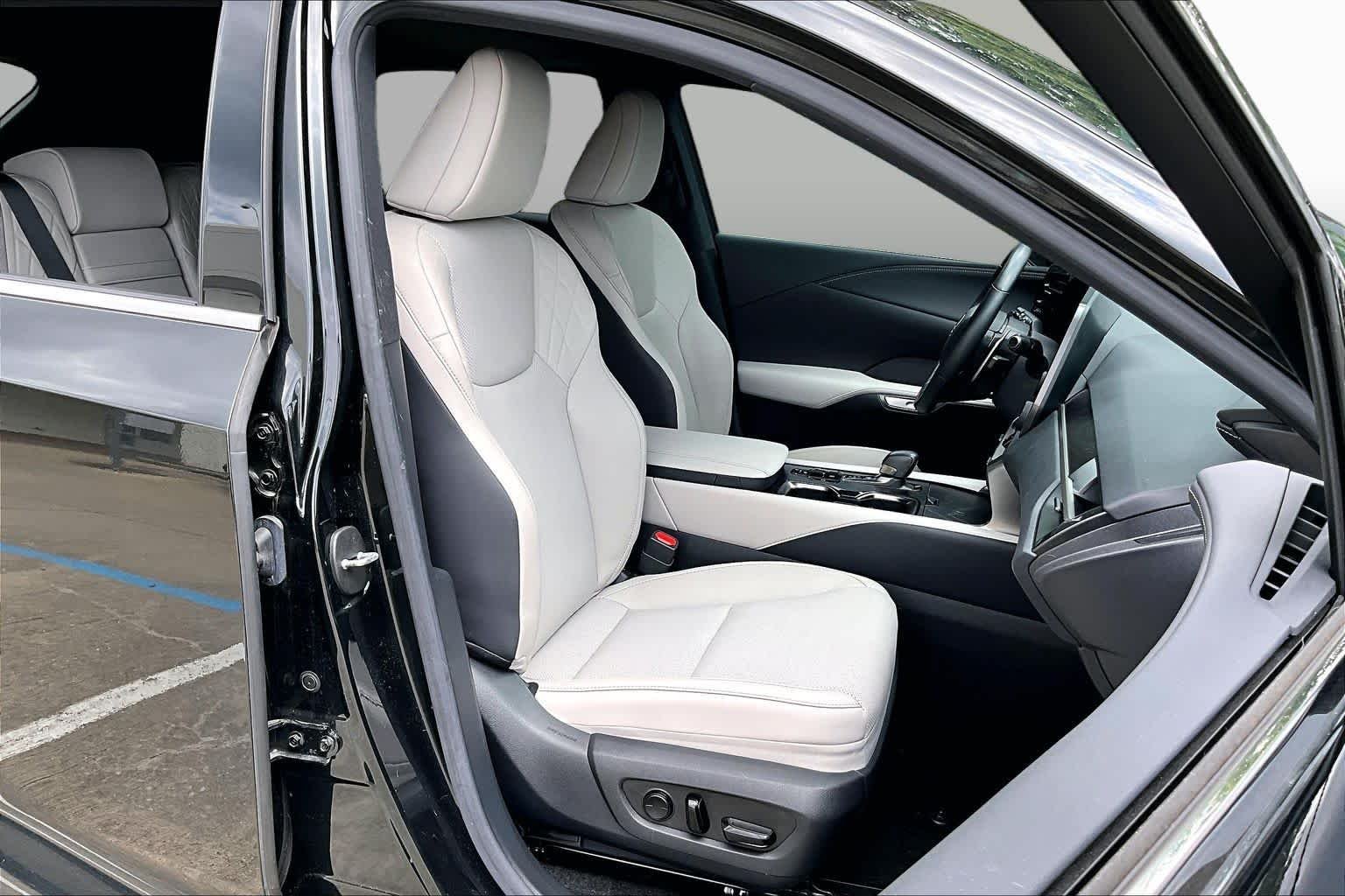 Used 2024 Caviar Lexus Premium image 8