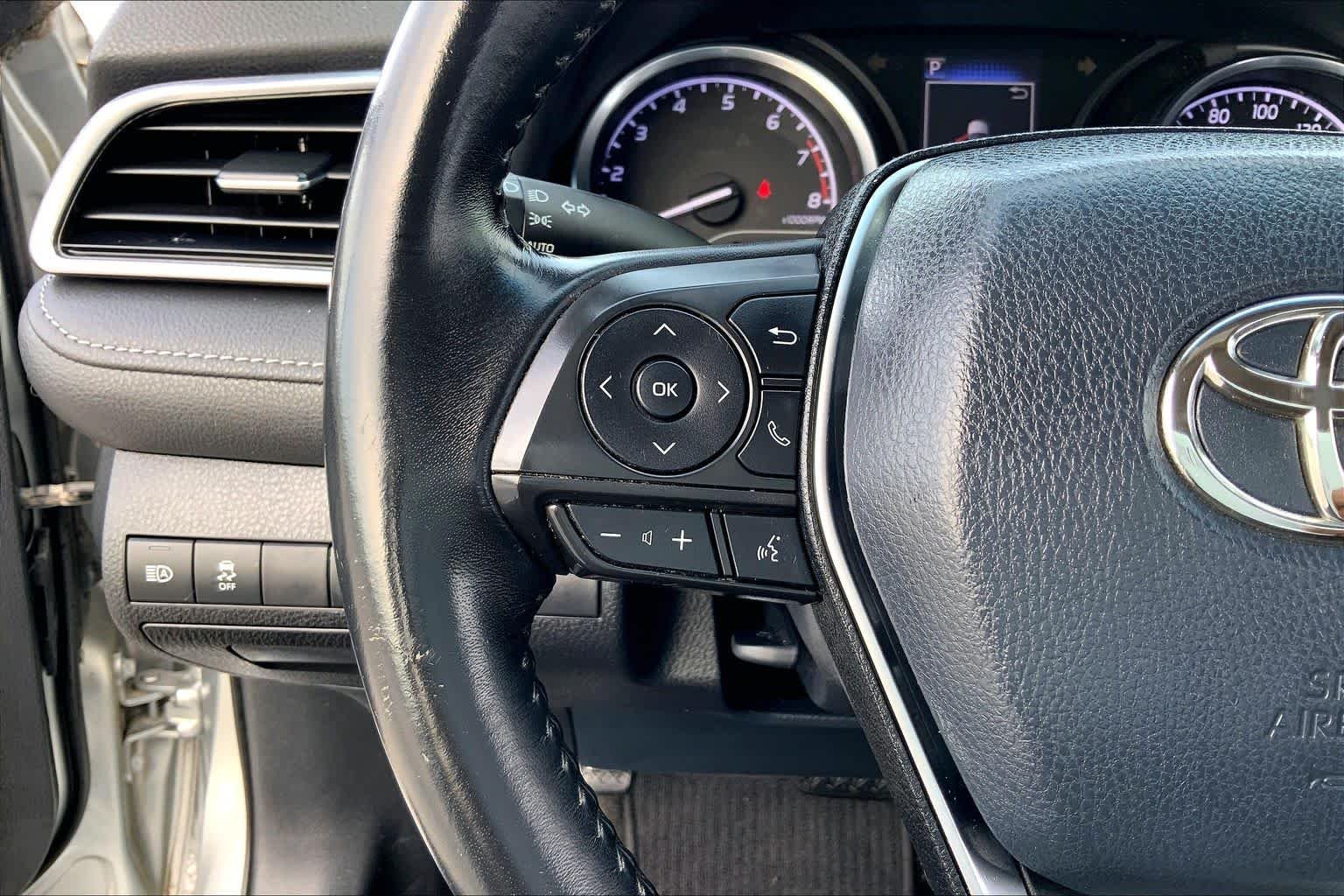 Used 2018 Celestial Silver Metallic Toyota SE image 23