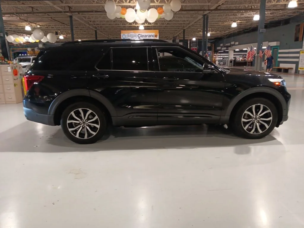 Used 2020 Black Metallic Ford ST image 8