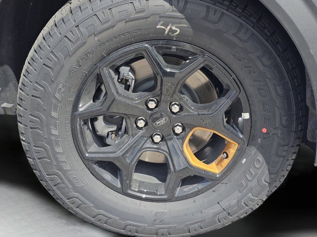 New 2026 Space White Metallic Ford Tremor image 22