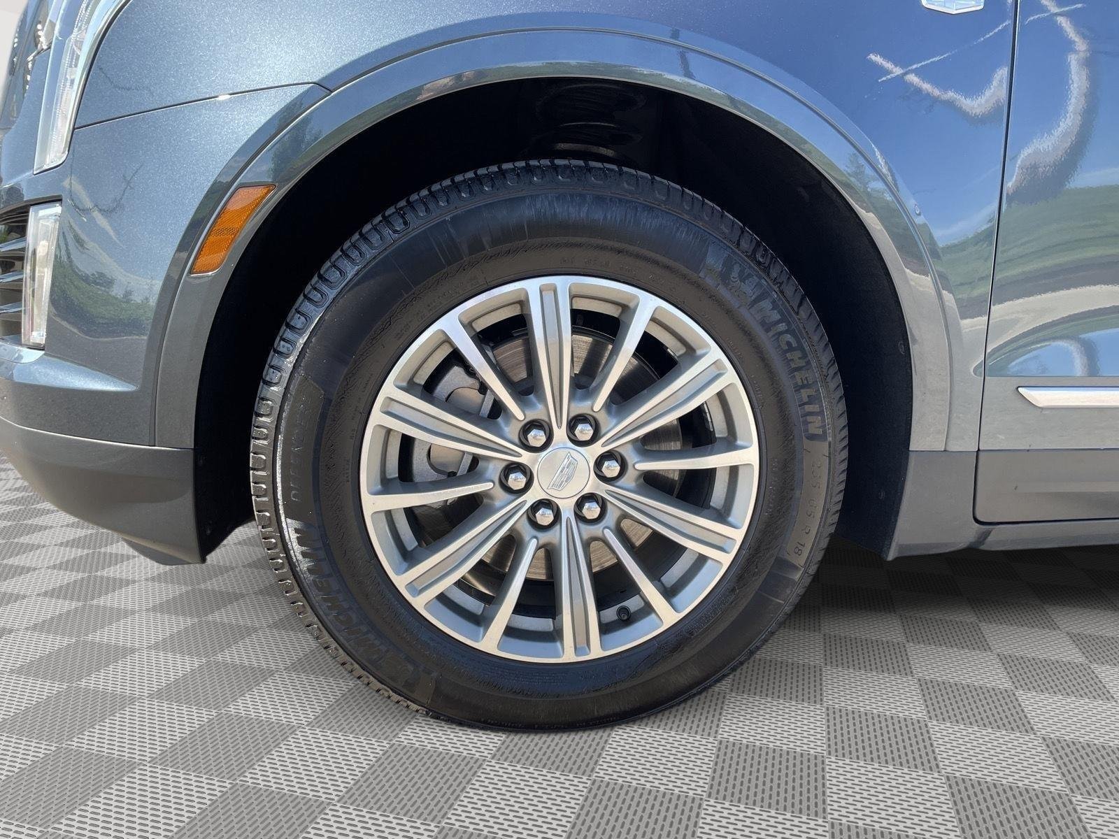 Used 2019 Shadow Metallic Cadillac Luxury FWD image 16