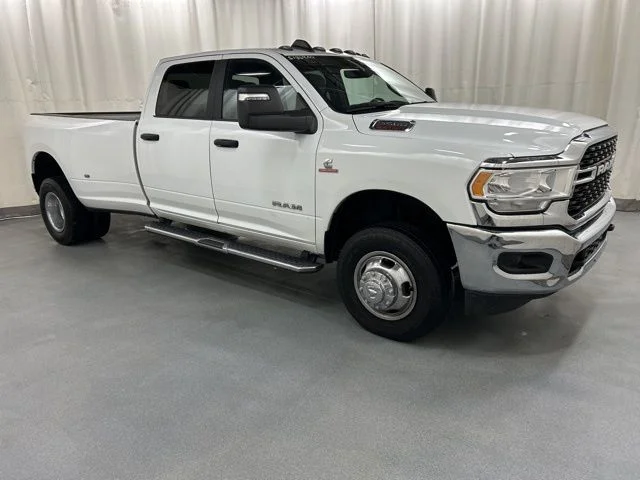 2024 RAM 3500 Big Horn 4X4 Crew Cab LWB's photo