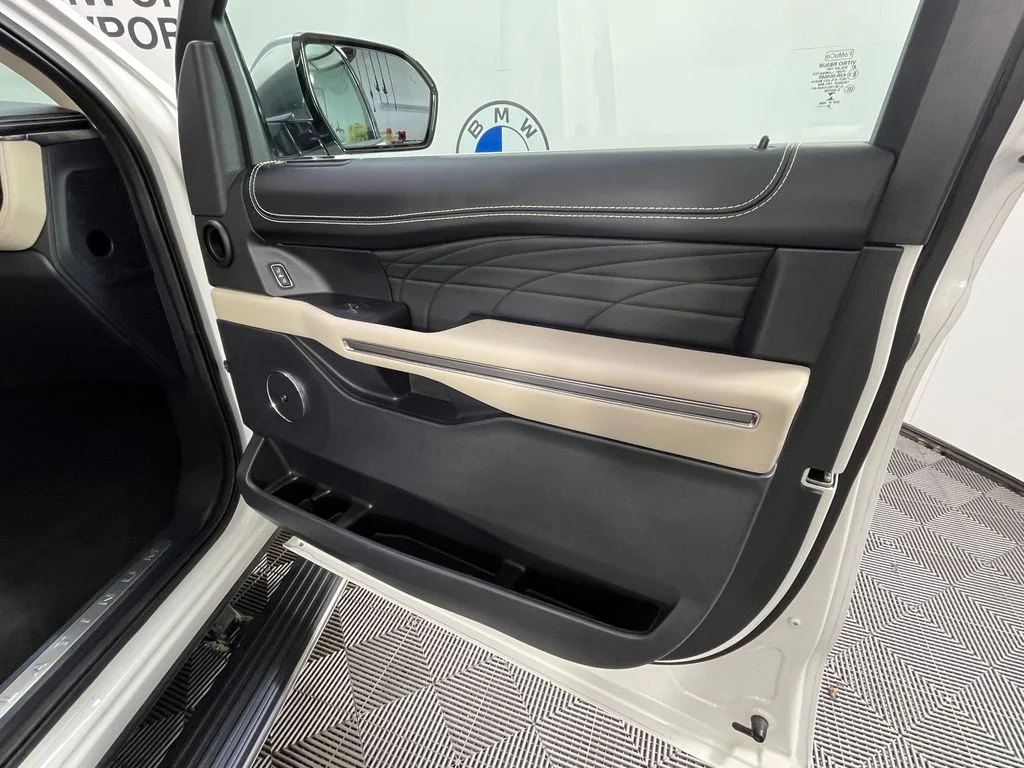 Used 2022 White Ford Platinum image 27