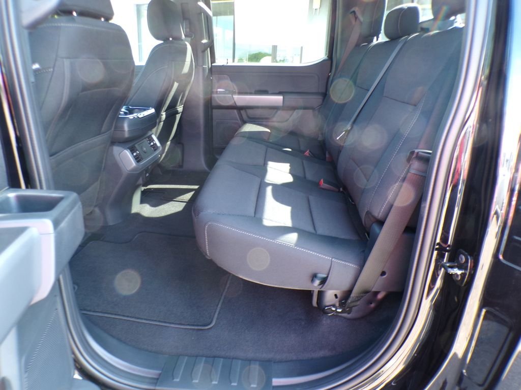 New 2026 Agate Black Metallic Ford XLT image 31