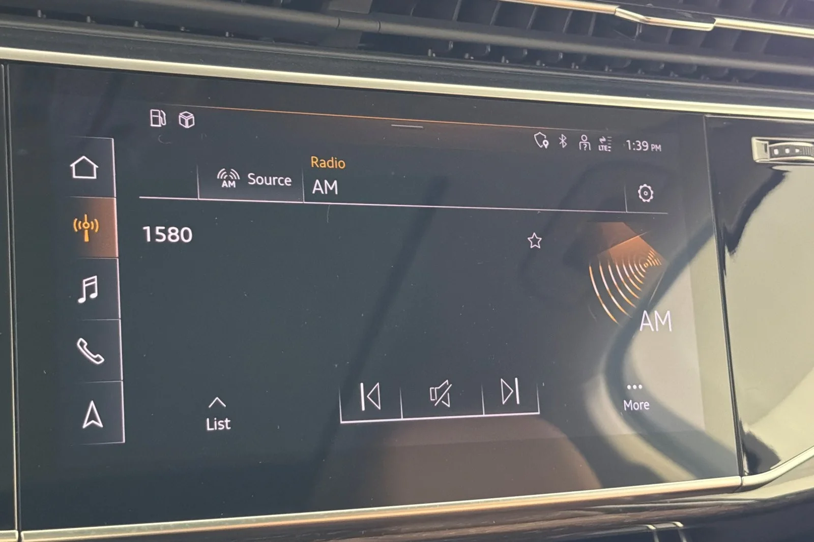 Used 2023 Carrara White Audi Premium Plus 45 TFSI quattro image 18