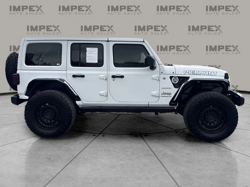 Used 2024 White Jeep Sahara image 6