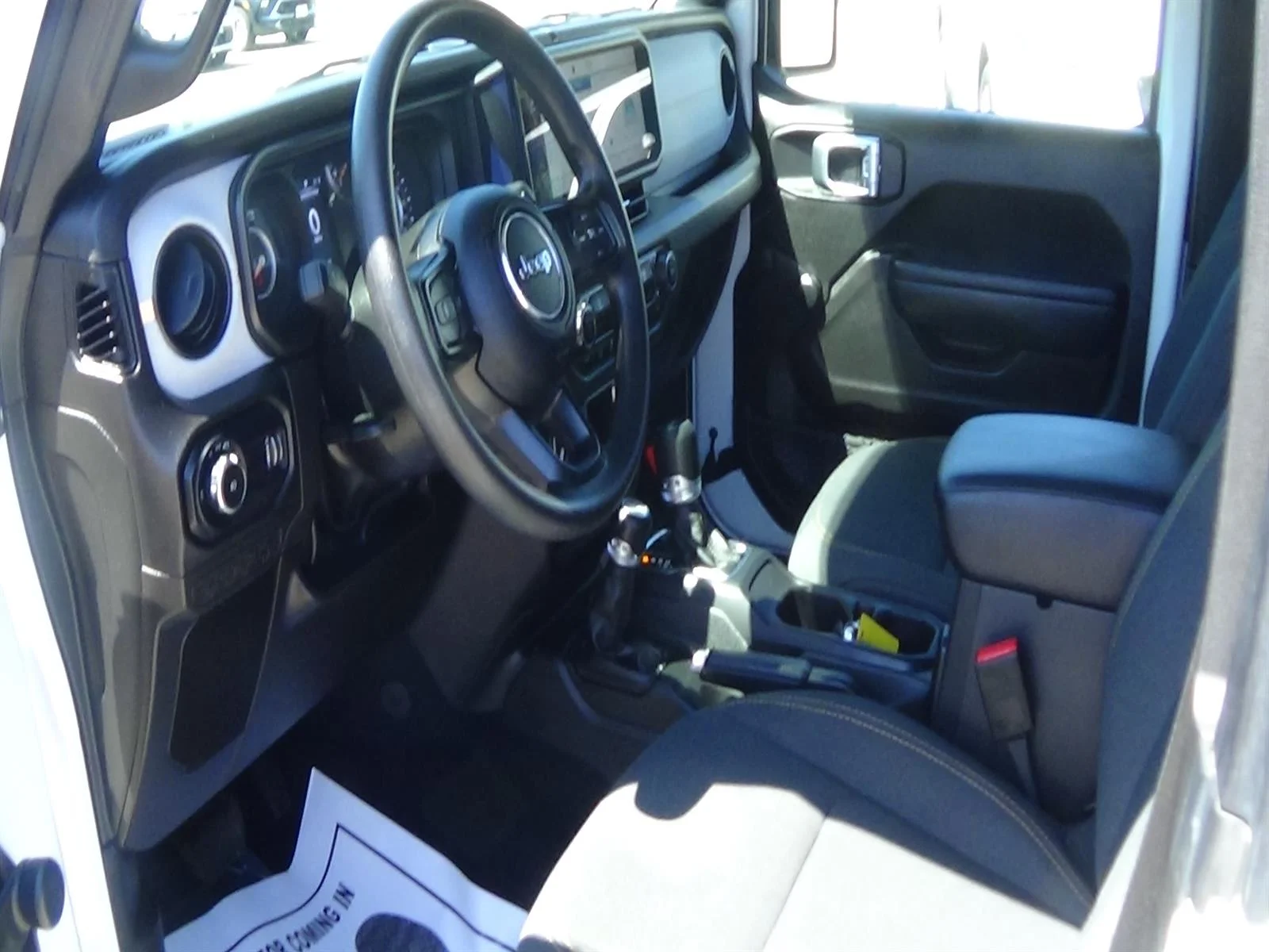 Used 2024 Bright White Clear Coat (pw7) Jeep Sport image 10