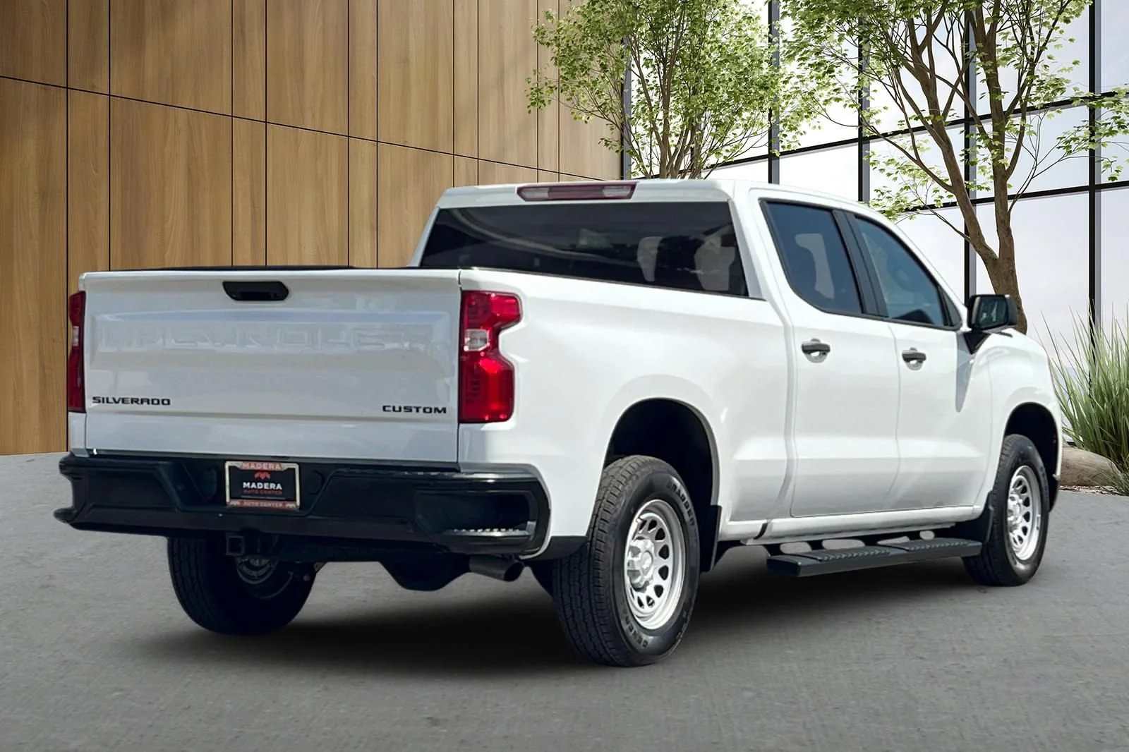 Used 2025 Summit White Chevrolet WT image 4