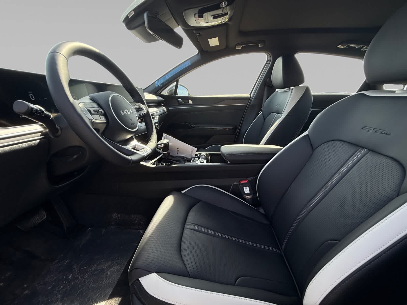 New 2026 Snow White Pearl Kia GT-Line image 11