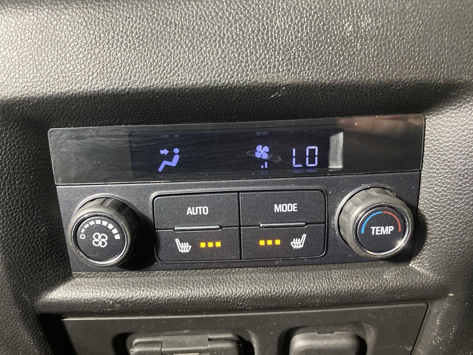 Used 2019 Silver Ice Metallic Chevrolet Premier image 28