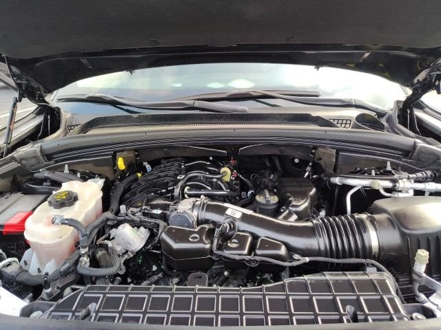 Used 2023 Black Jeep Laredo image 31