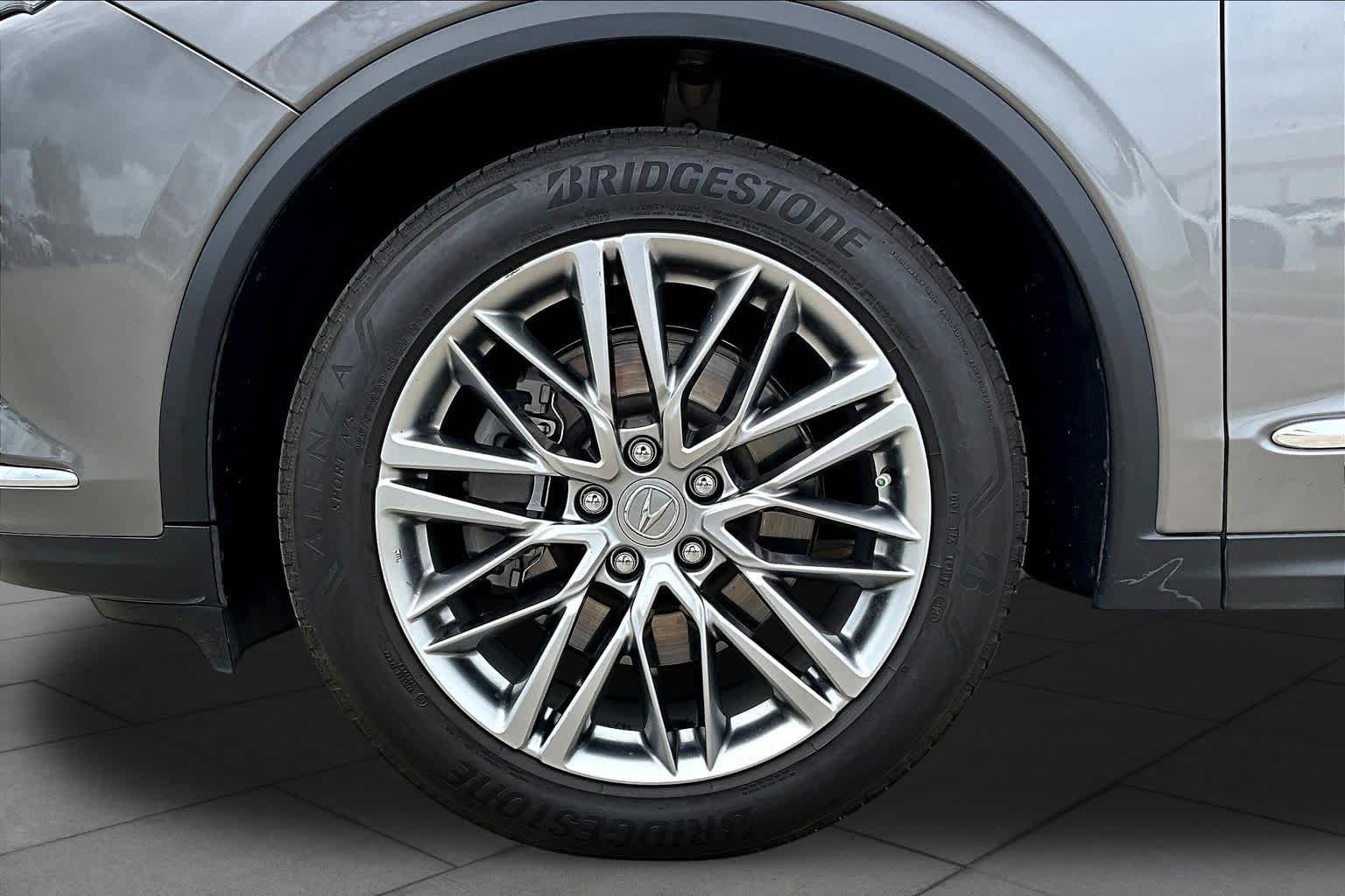 Used 2023 Liquid Carbon Metallic Acura w/Advance Package image 17