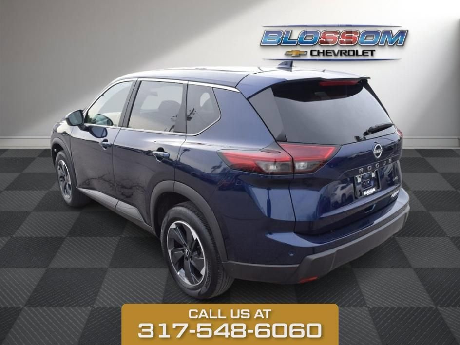Used 2025 Deep Ocean Blue P Nissan SV image 5