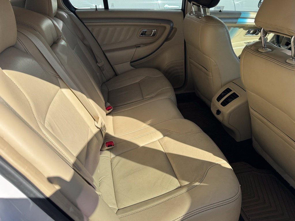 Used 2013 White Platinum Clearcoat Metallic Ford SEL image 17