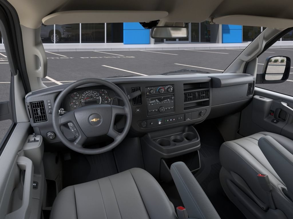 New 2025 Summit White Chevrolet WT image 15