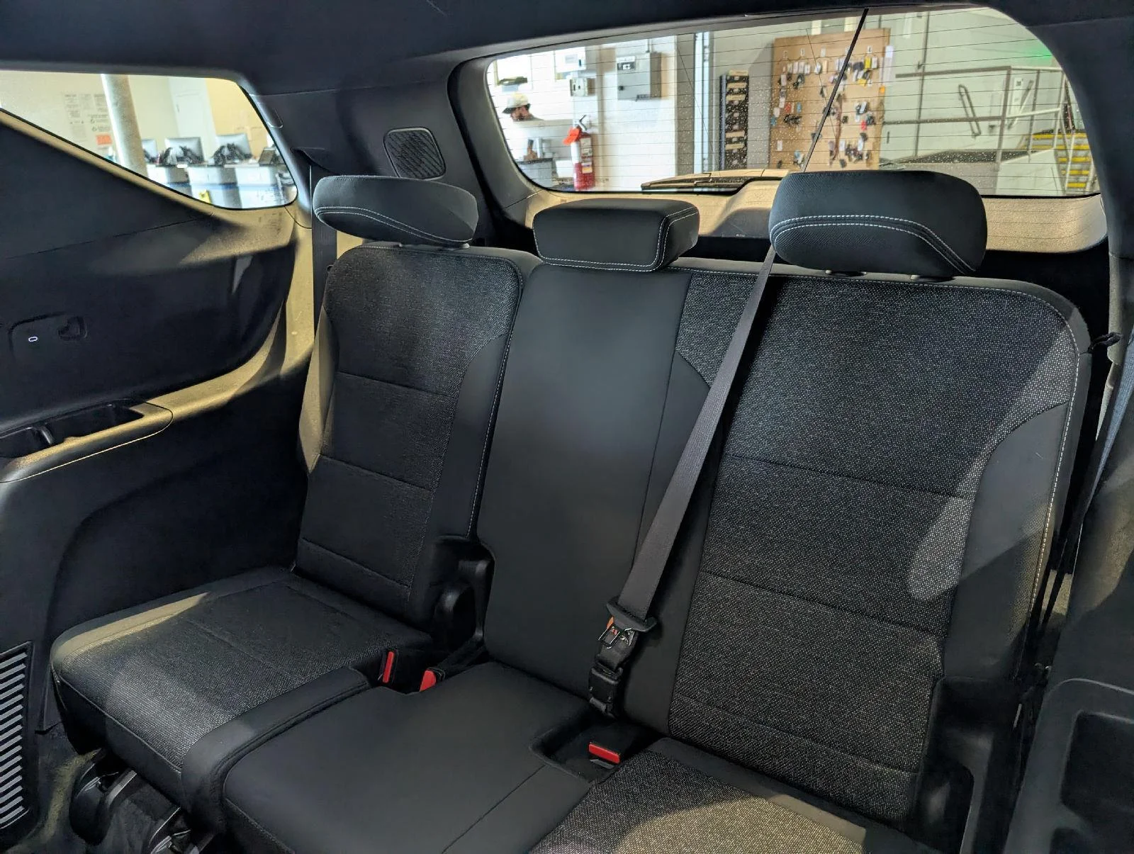 Used 2025 Summit White Chevrolet LT image 17