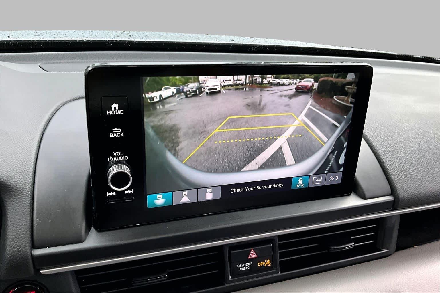 Used 2025 Lunar Silver Metallic Honda Touring image 26