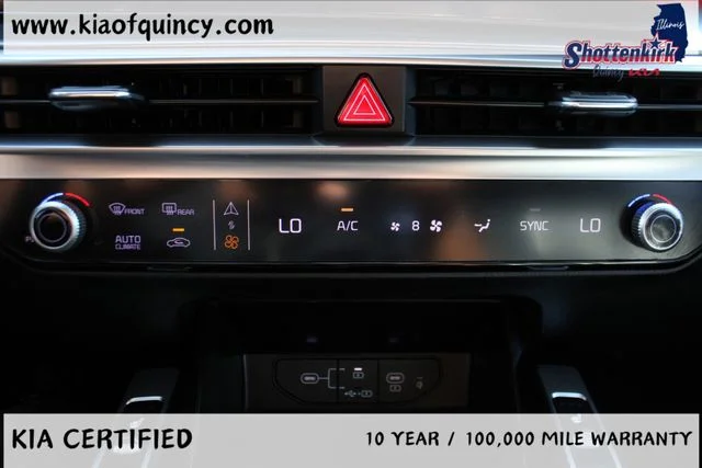 Used 2024 Black Kia S image 31