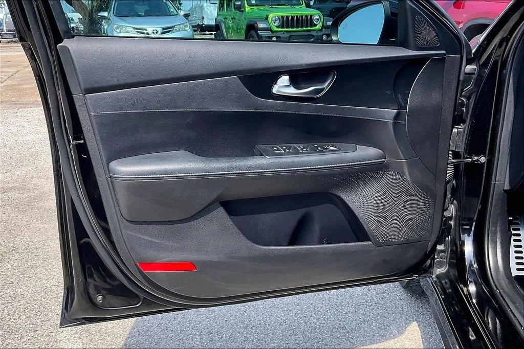 Used 2022 Black Kia GT-Line image 17