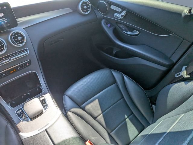 Used 2022 Black Mercedes-Benz GLC 300 image 18