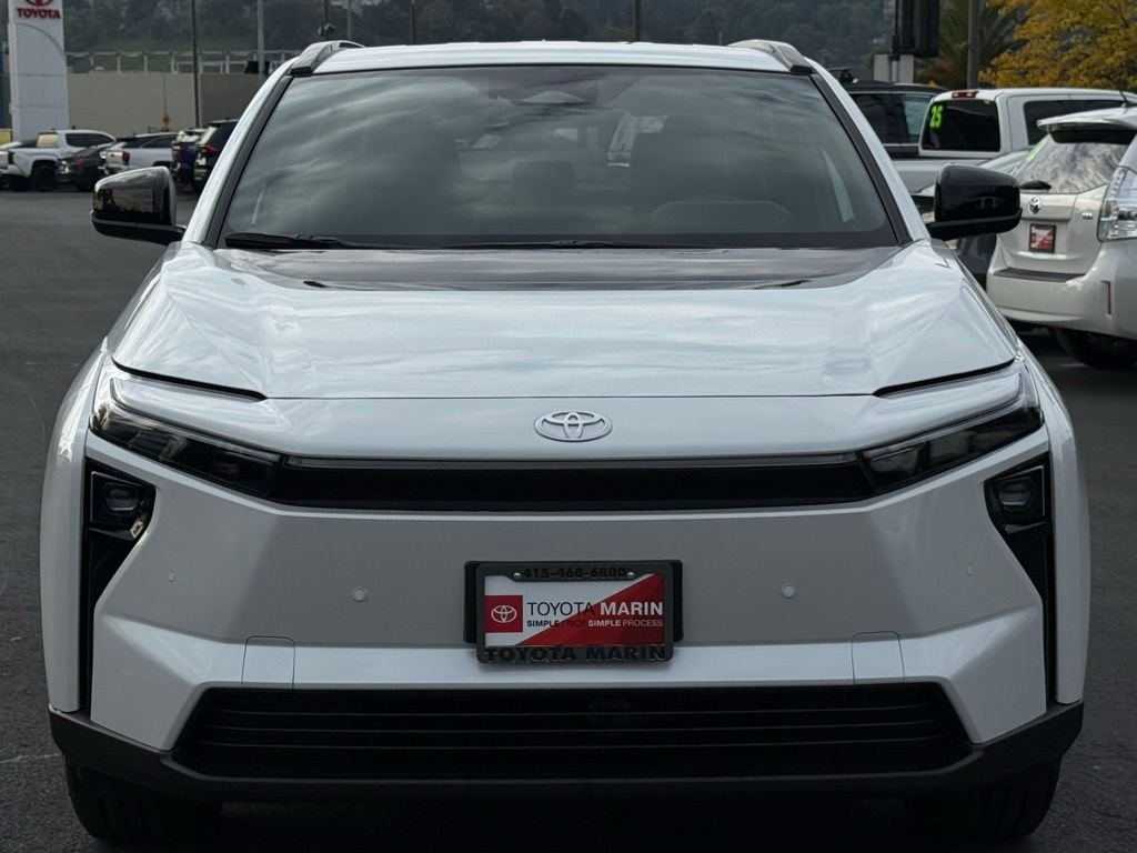 2026 Toyota bZ XLE - Photo 8