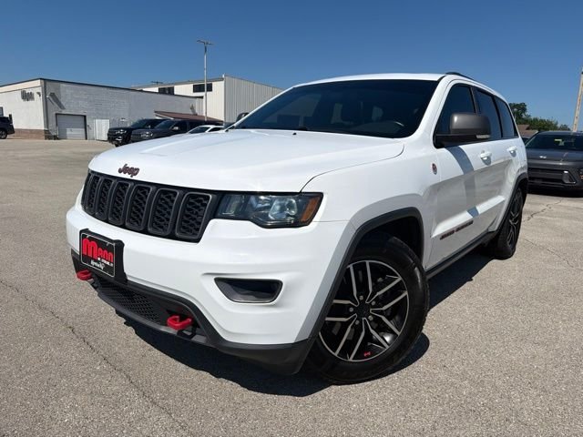 Used 2021 White Jeep Trailhawk image 1