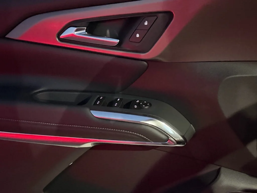 New 2027 Summit White Chevrolet LT image 15