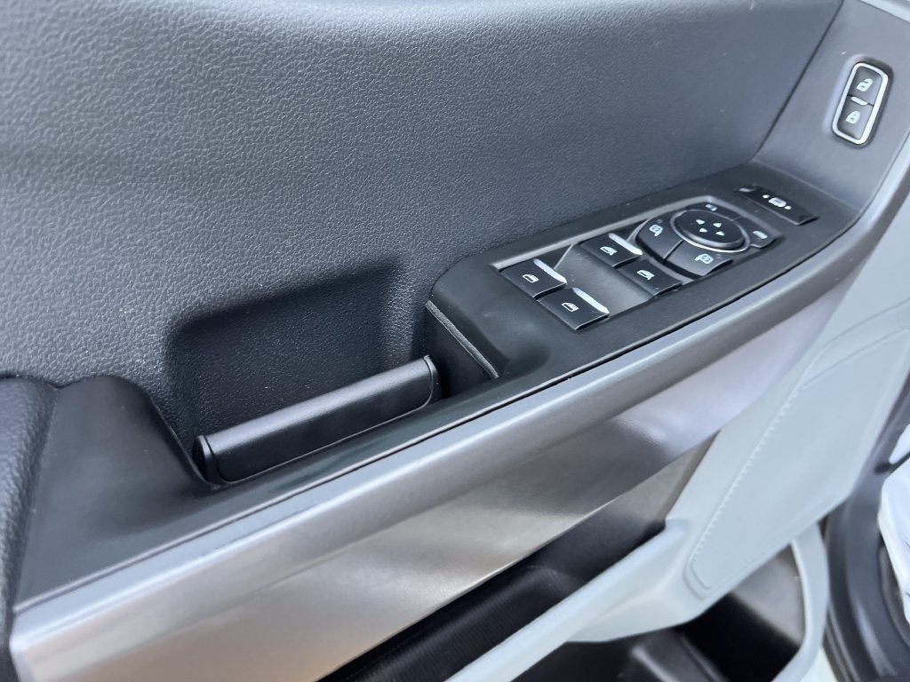 Used 2025 White Ford XLT image 11