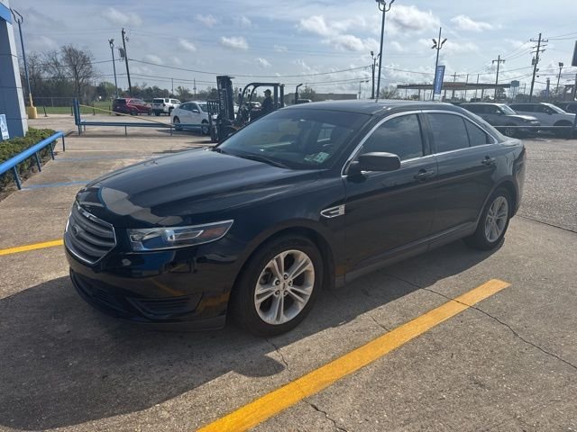2017 Ford Taurus SE