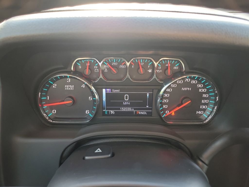 Used 2018 Silver Chevrolet LT image 27
