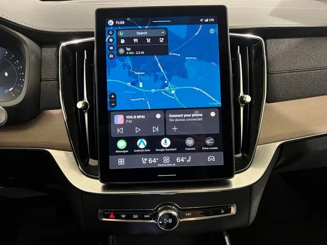 2026 Volvo XC90 Plus - Photo 16