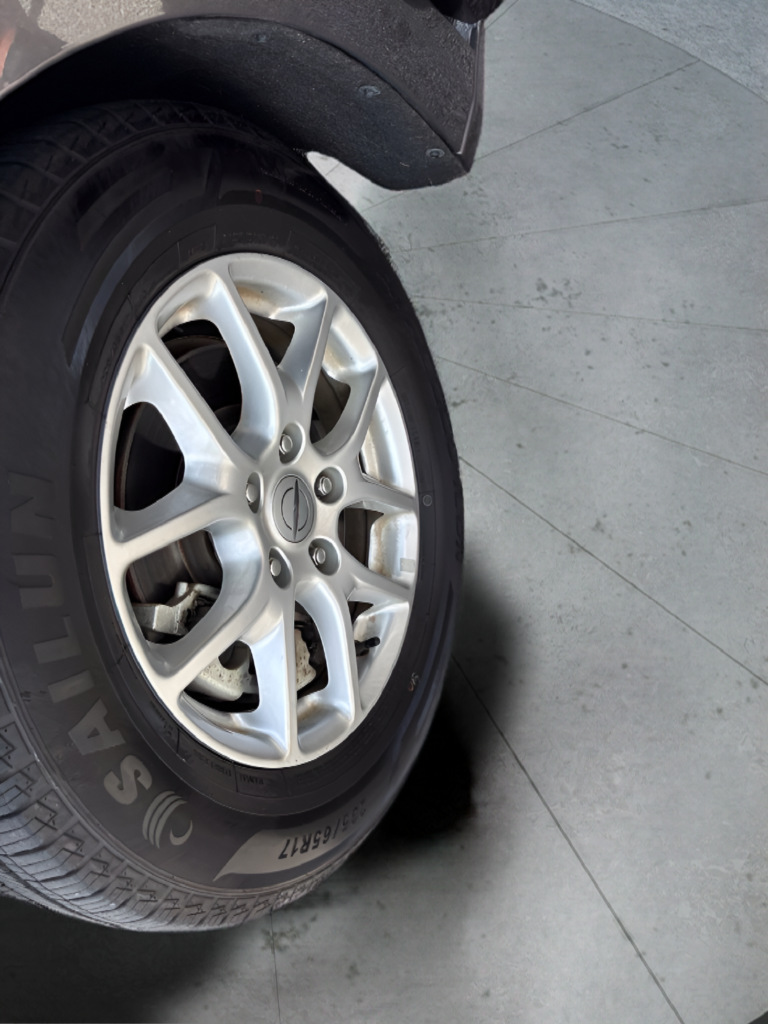 Used 2021 Gray Chrysler Touring L image 34