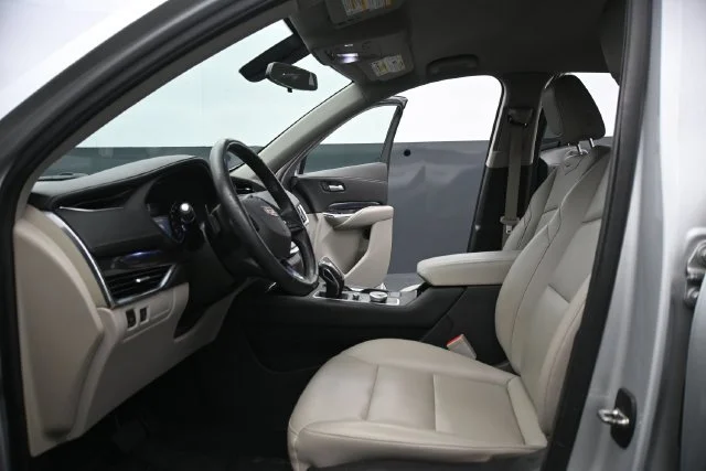 Used 2019 Radiant Silver Metallic Cadillac Luxury image 19