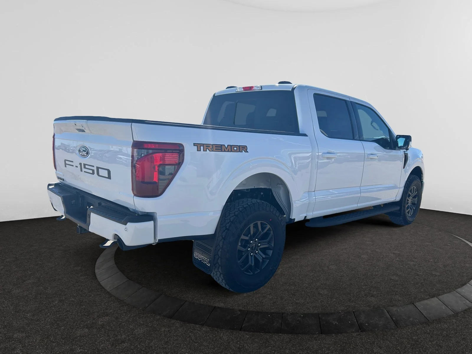 New 2026 Oxford White Ford Tremor image 5