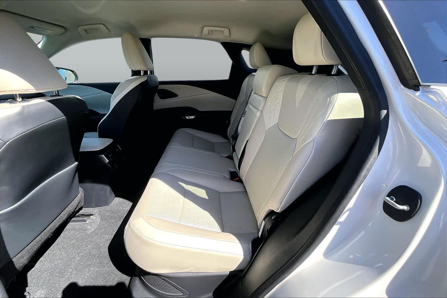 Certified Used 2023 EMINENT WHITE PEARL Lexus  image 19